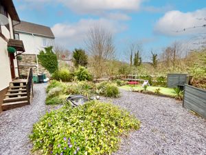 Photo 19- click for photo gallery